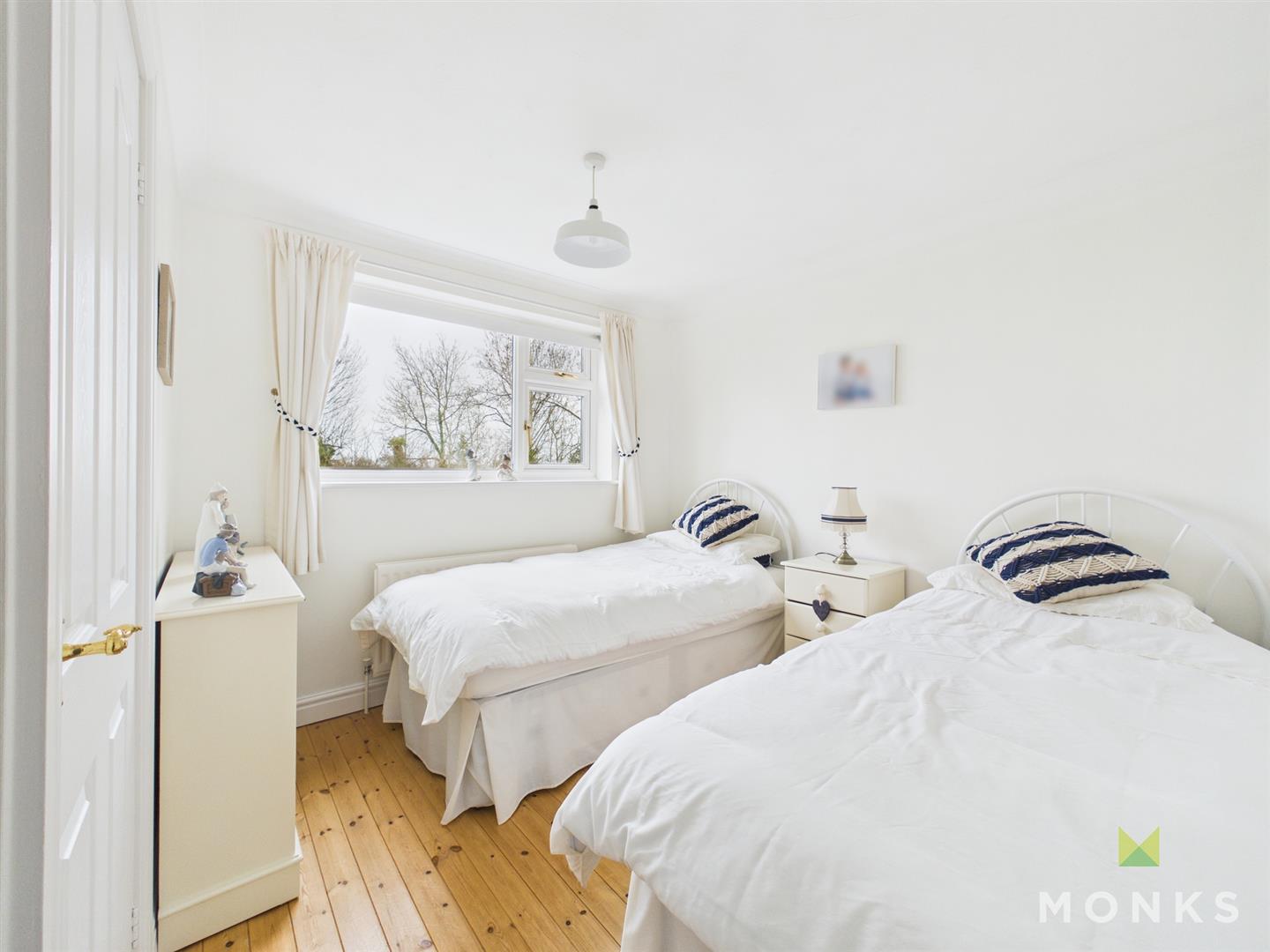 17 Glentworth Close, Oswestry, SY10 9PY For Sale